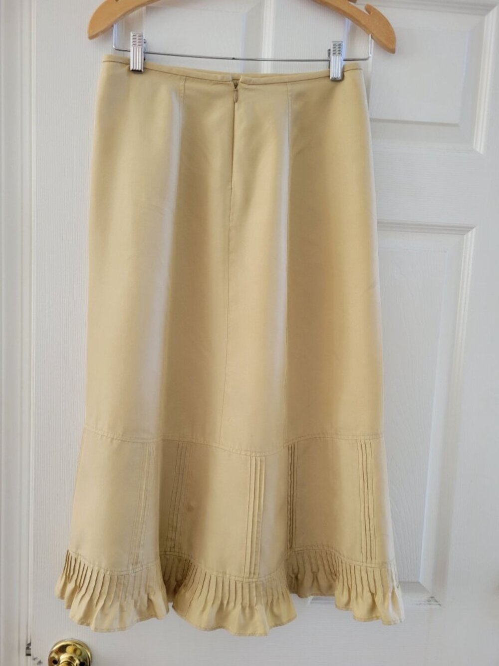 J. Crew 100% Silk Pintuck Midi Skirt Butter Yellow size 4 Y2k Ruffled hem - Picture 4 of 6